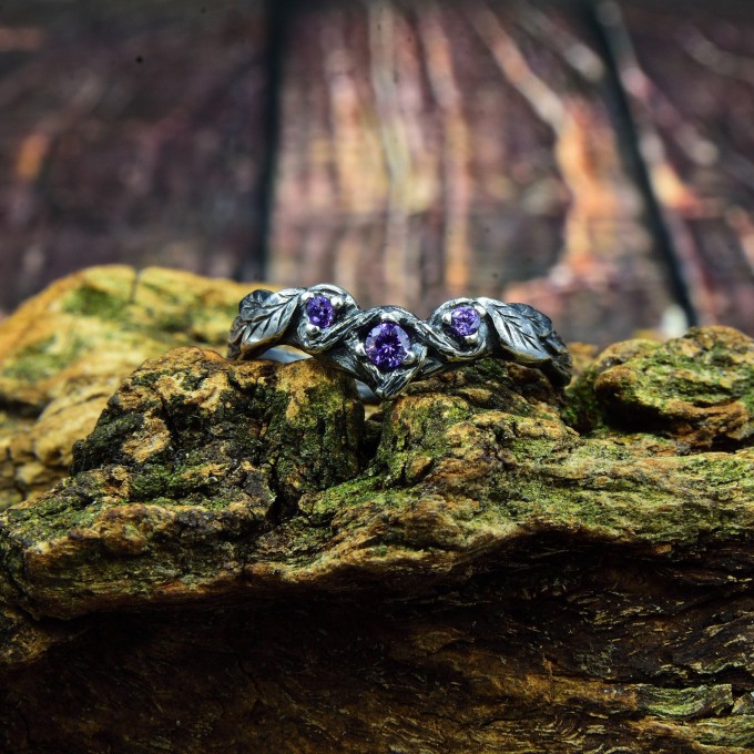Captivating Gothic Silver Ring with Amethyst and Floral Elegance
