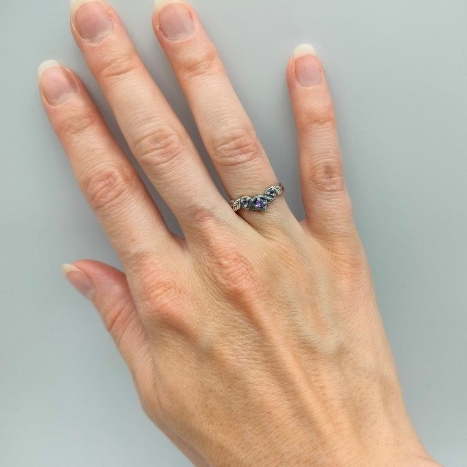 Twilight Vine: Gothic Sterling Silver Ring with Amethyst Gemstone