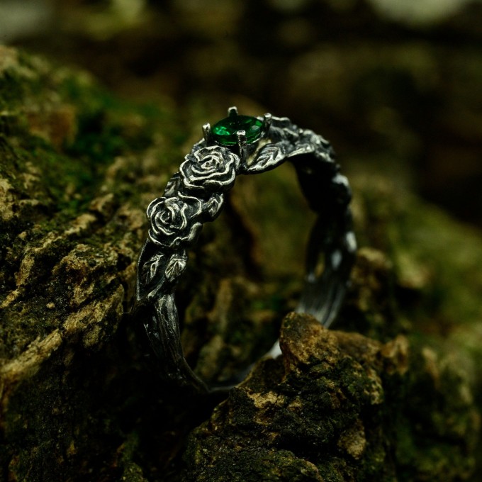 Throne of Vines: Gothic Sterling Silver Ring with a Radiant Emerald