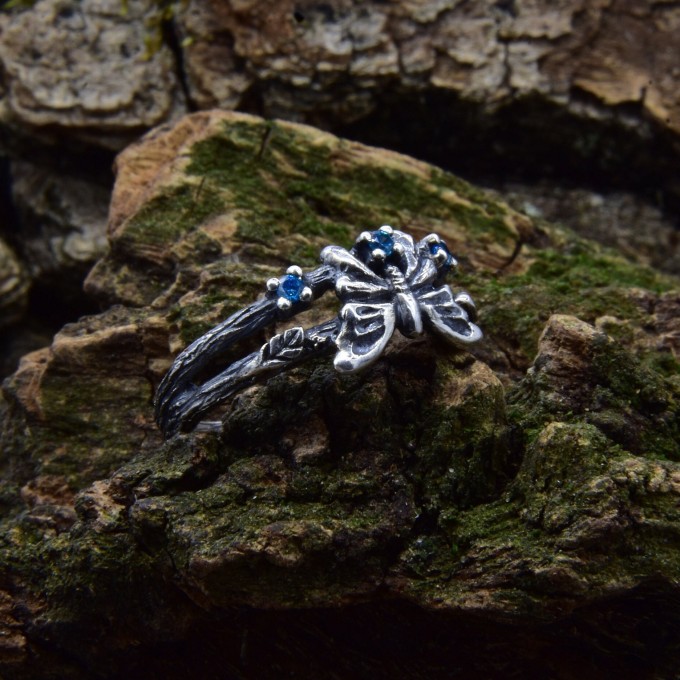 Dainty Aquamarine Ring with Vintage Flower Leaf – Unusual Nature-Inspired Engagement Ring