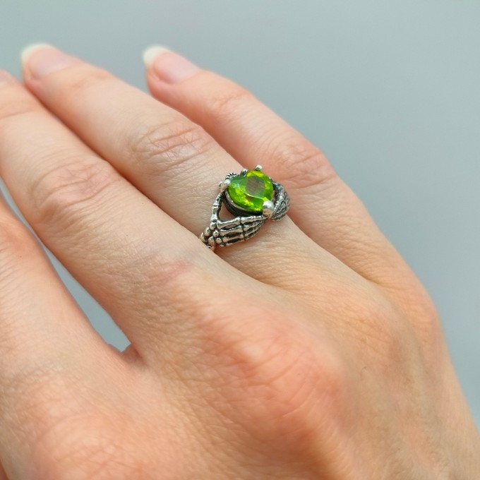 Unique Silver Ring with Vibrant Green Peridot Gemstone