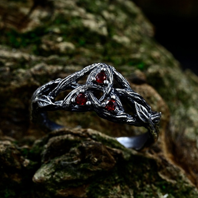 Vine of Passion: Gothic Sterling Silver Ring with Garnet Gems