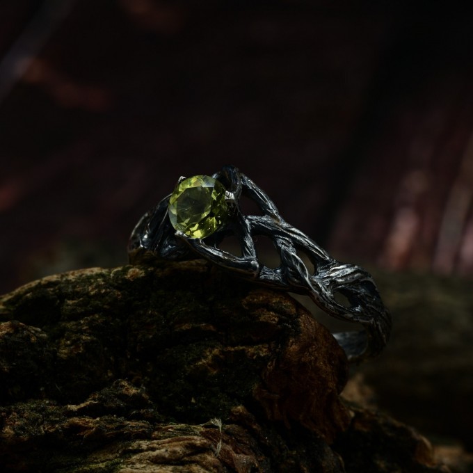 Forest's Embrace: Gothic Sterling Silver Ring with an Enchanted Olivine
