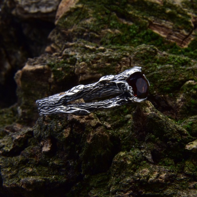 Gothic Garnet Ring with Elegant Vine Motif
