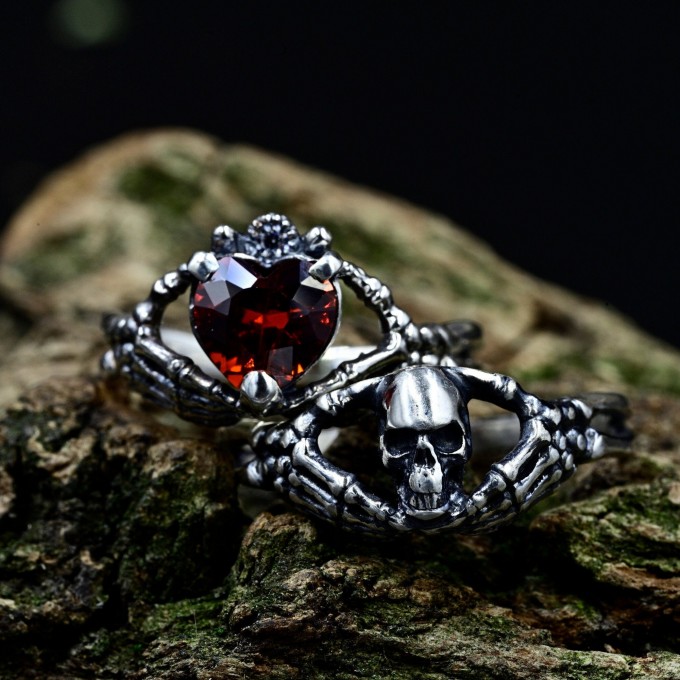Gothic Matching Couple Rings Set Garnet Heart Promise Skull Ring