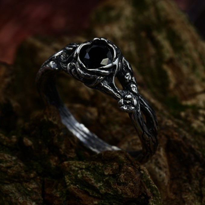 Gothic Ring of Shadows with Black Onyx Gemstone|Unique Floral Magic Wedding Ring for Women