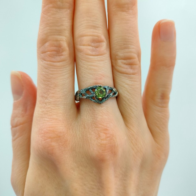 Forest's Embrace: Gothic Sterling Silver Ring with an Enchanted Olivine
