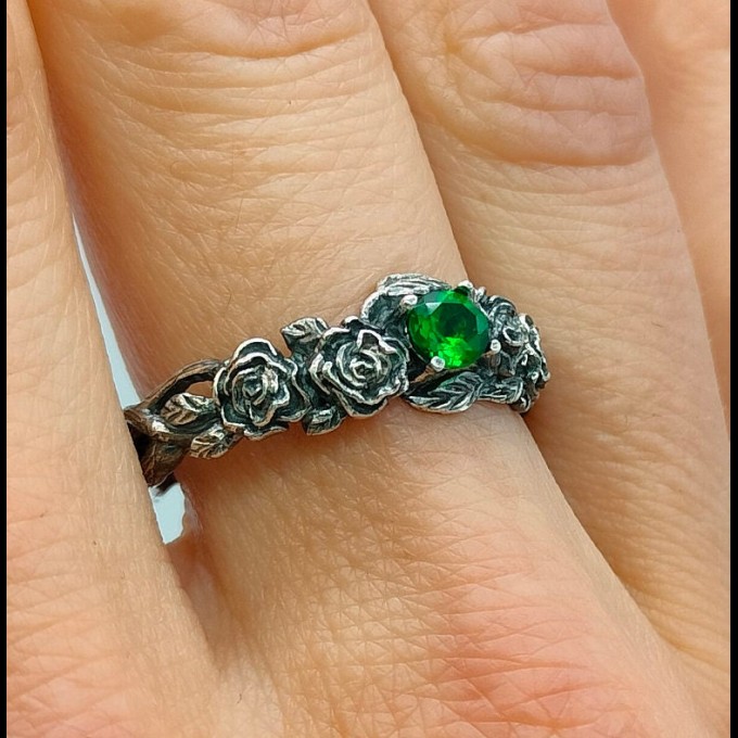 Dragon Scale Gothic Ring with Enchanted Emerald