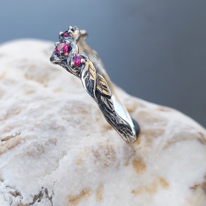 Gothic Ruby Ring with Intricate Twisting Design