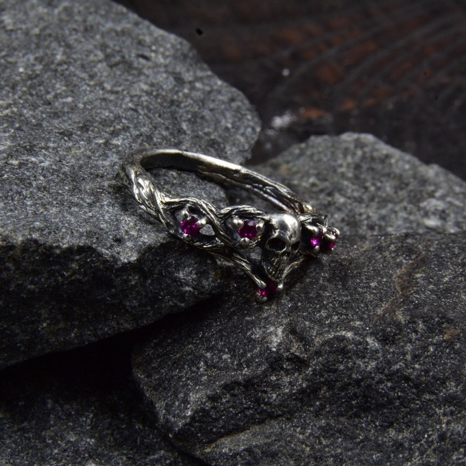 Gothic Silver Ring with Ruby-Studded Cross Design