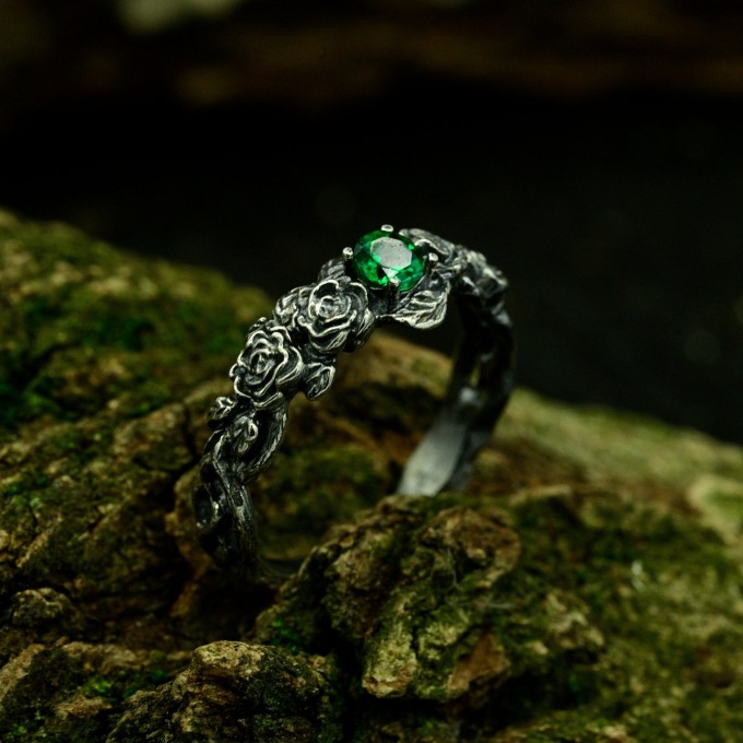Throne of Vines: Gothic Sterling Silver Ring with a Radiant Emerald