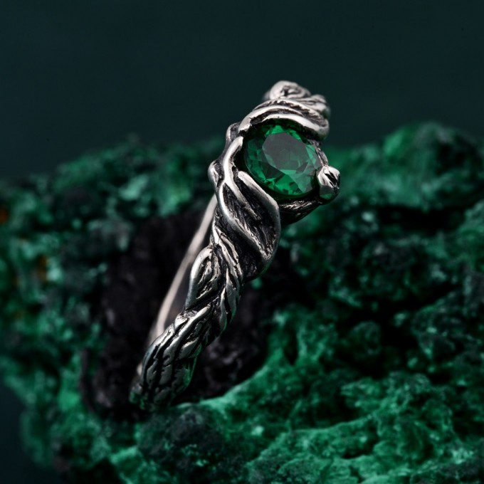 Gothic Elegance Engagement Ring - Mystical Darkness Silver Ring