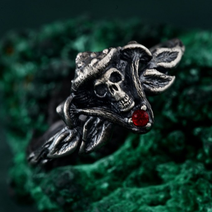 Gothic Skull and Mushroom Ring – Dark Enchantment Jewelry