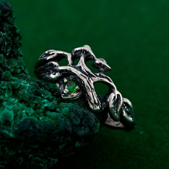 Unisex Gothic Wedding Ring – Witchy Statement Ring, Silver Geometric Design, Unique Gothic Jewelry for All Genders