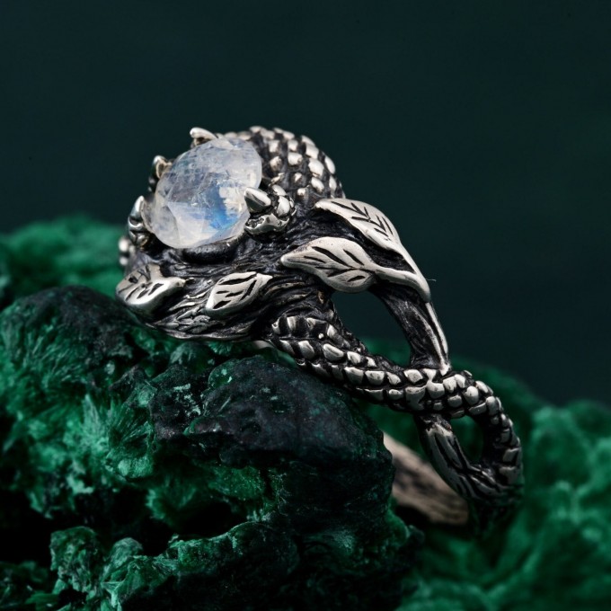 Scale of the Dragon Ring: Mythical Silver Design
