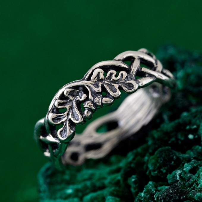 Enchanted Forest Silver Ring with Nature-Inspired Twig Design