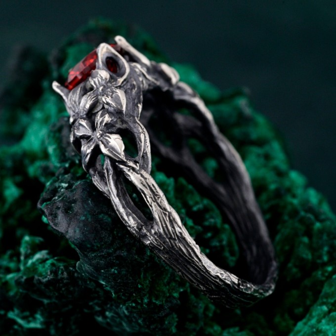 Gothic Silver Ring with Garnet and Floral Design
