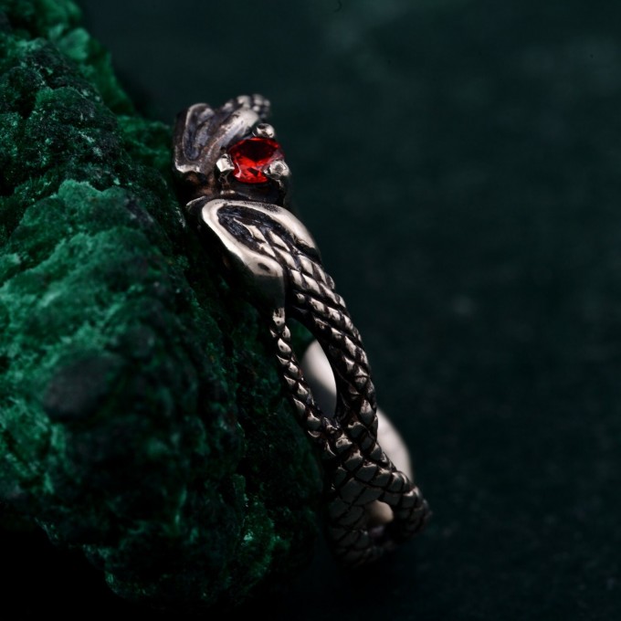 Emerald Snake Engagement Ring – Elven Fantasy Ouroboros Wedding Band, Infinity Serpent Design, Unique Wedding Ring