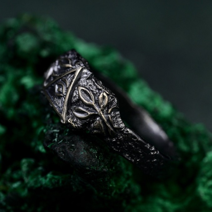 Vintage Triquetra Forest Ring – Nature-Inspired Silver Wedding Ring, Mystical Elven Jewelry with Celtic Knotwork Accent