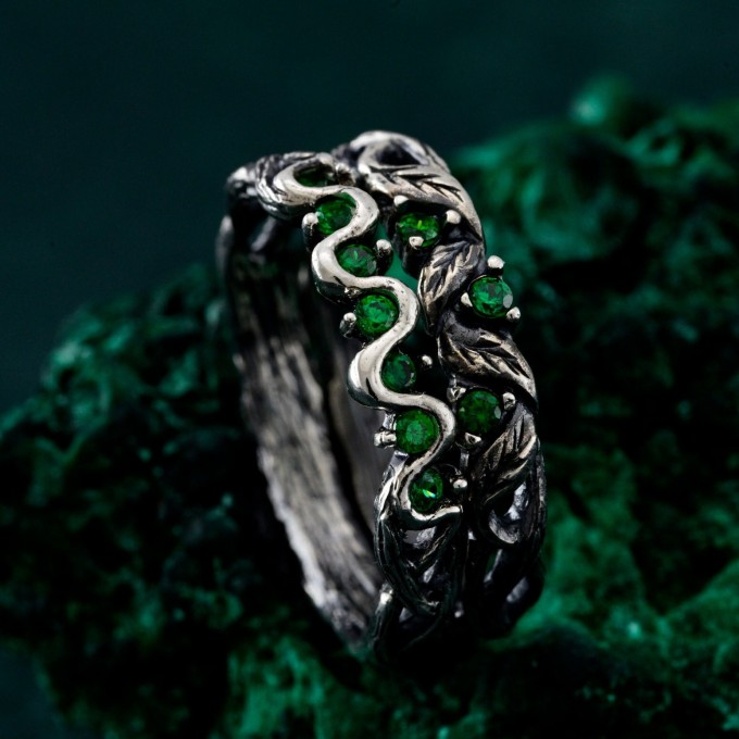 Gothic Silver Ring with Serpent and Emerald Design