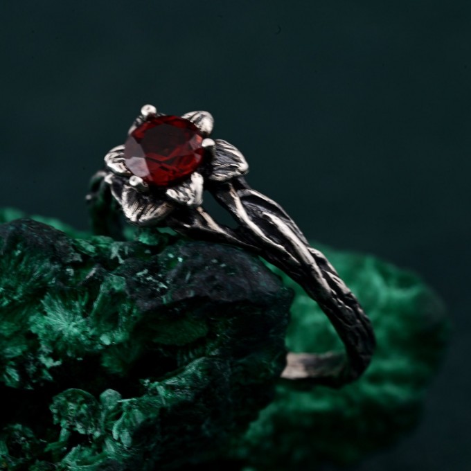 Woodland Whispers Ring – Enchanted Forest Blossom Twig Ring, Whimsical Vine Design, Unique Nature-Inspired Ring