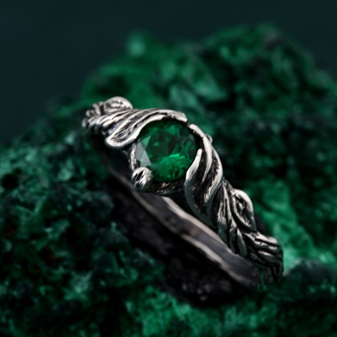 Gothic Elegance Engagement Ring - Mystical Darkness Silver Ring