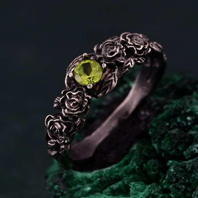 Blossom Silver Ring - Nature's Elegance with Floral Twig Accent