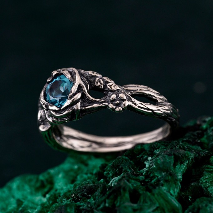 Handcrafted 925 Silver Topaz Ring – Minimalist Gemstone Jewelry for WomenHandcrafted 925 Silver Topaz Ring – Minimalist Gemstone Jewelry for Women