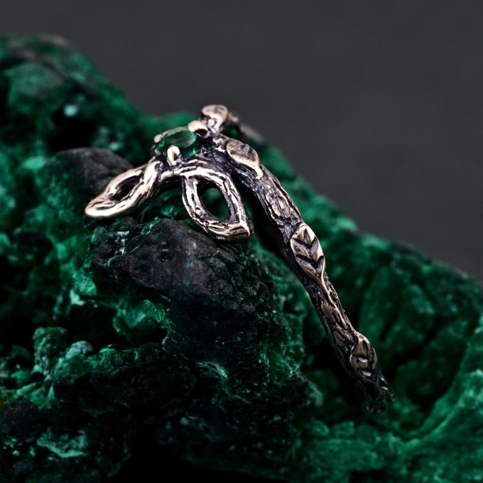 Whimsical Emerald Branch Tiara Ring – Rustic Cottagecore Bridal Jewelry, Artisan Silver Knot Wedding Band for Enchanted Forest Engagement