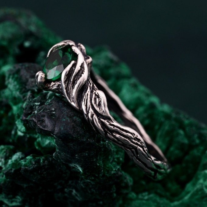Gothic Elegance Engagement Ring - Mystical Darkness Silver Ring
