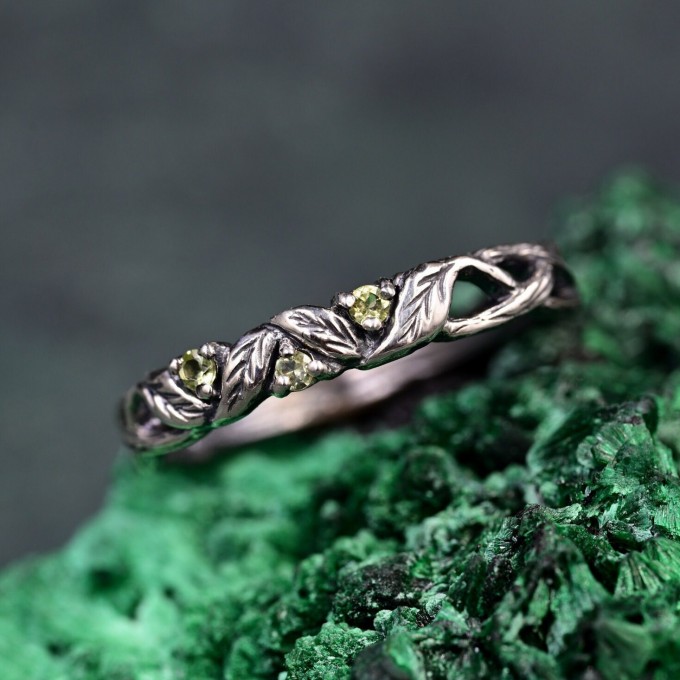 Nature-Inspired Silver Branch Ring with Three-Stone Peridot