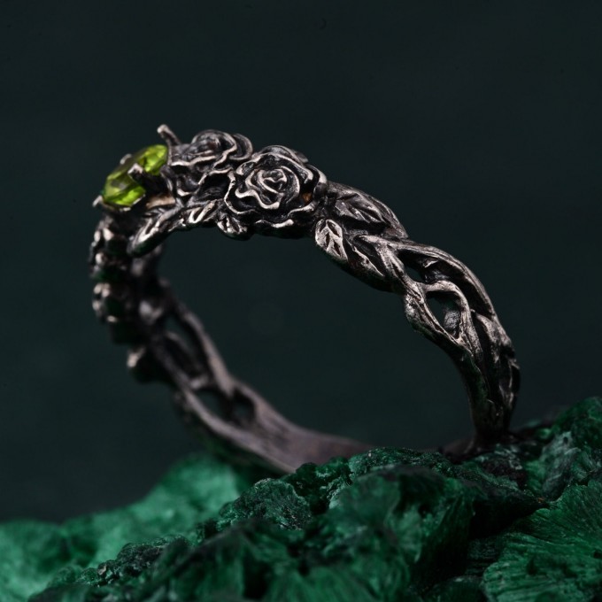 Blossom Silver Ring - Nature's Elegance with Floral Twig Accent