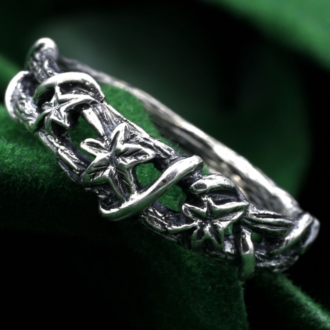 Ivy Vine Sterling Silver Ring with Nature-Inspired Charm