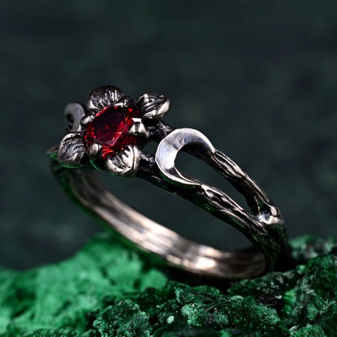 Lunar Trinity Garnet Ring – Triple Goddess Celestial Jewelry