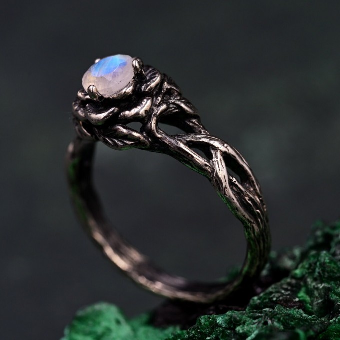 Gothic Sterling Silver Ring with Moonstone: A Celestial Dream