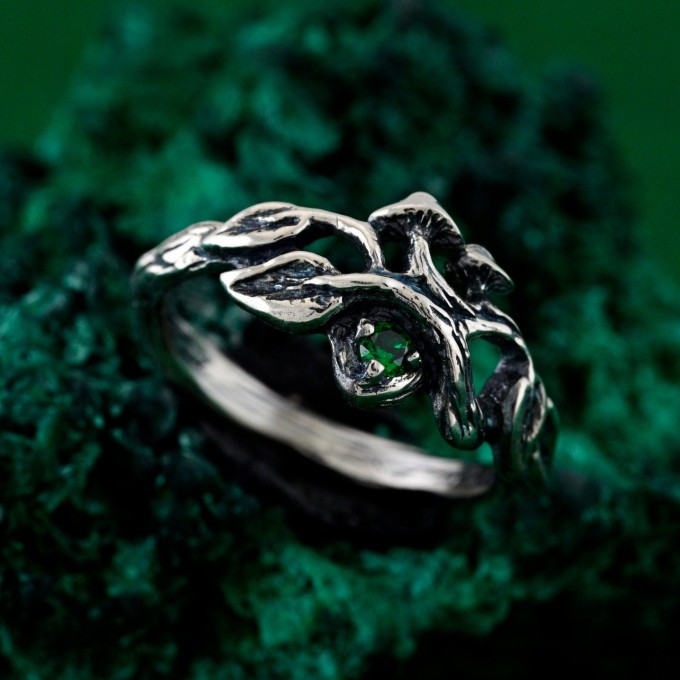 Unisex Gothic Wedding Ring – Witchy Statement Ring, Silver Geometric Design, Unique Gothic Jewelry for All Genders