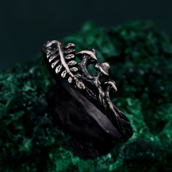 Unique Ring with Mushrooms - Unisex Gothic Wedding Band