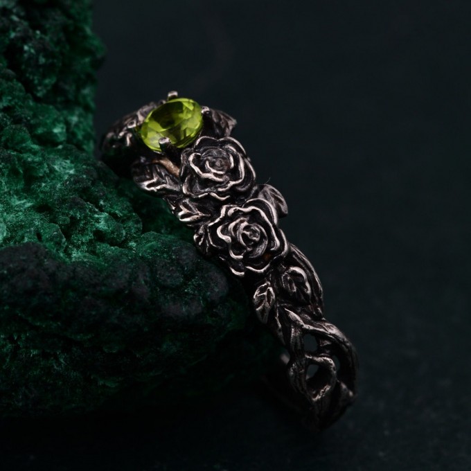 Blossom Silver Ring - Nature's Elegance with Floral Twig Accent