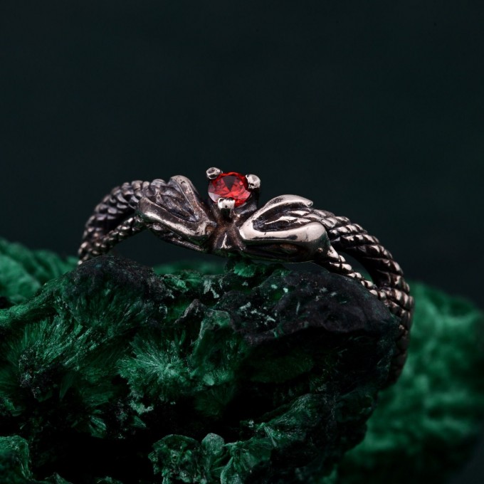 Exquisite Twin Snakes Emerald Ring - Unique Boho Serpent Design