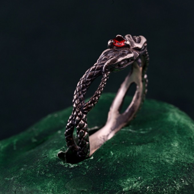 Serpentine Embrace Ring: Twisted and Entwined Snake Band