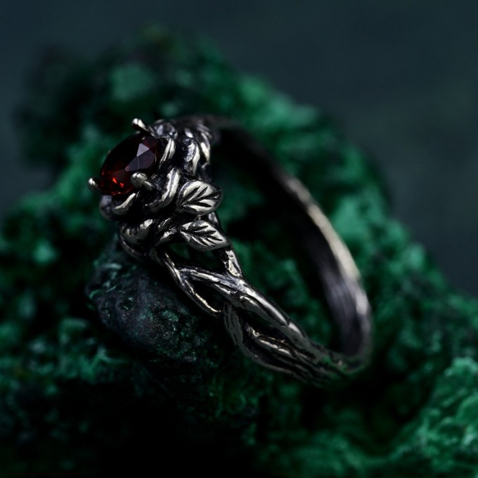Bloom of Shadows: Gothic Garnet Lotus Ring