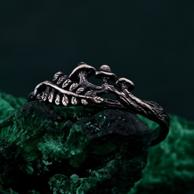 Unique Ring with Mushrooms - Unisex Gothic Wedding Band