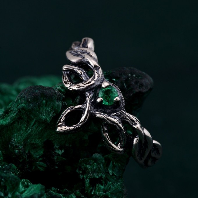 Silver Fairy Elven Ring: Small Vine Branch and Leaf Design