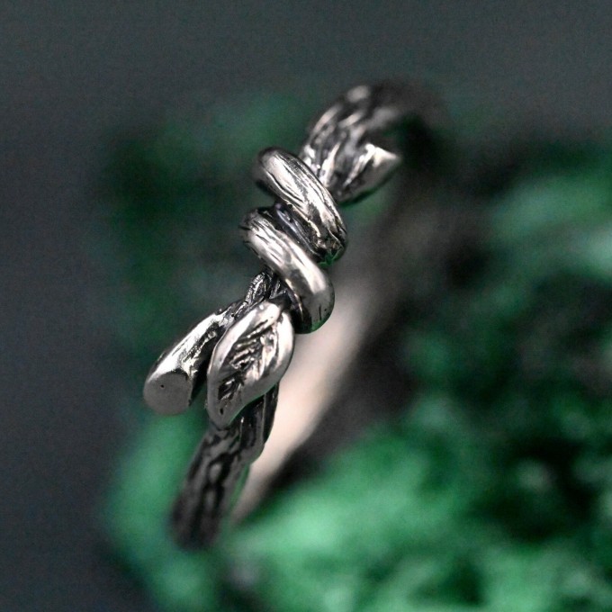 Enchanted Vines: Gothic Silver Nature Ring