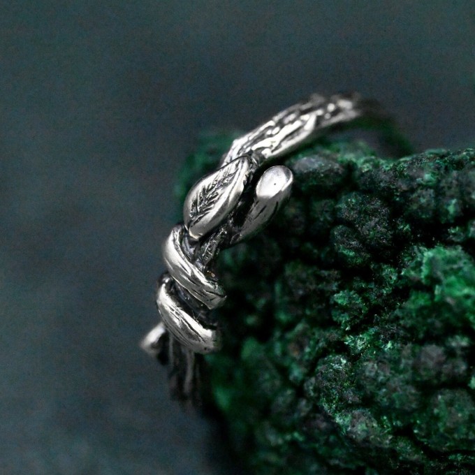 Unique Ring with Leaves - Wedding Ring with Leaf and Branch Design