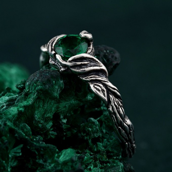 Gothic Elegance Engagement Ring - Mystical Darkness Silver Ring