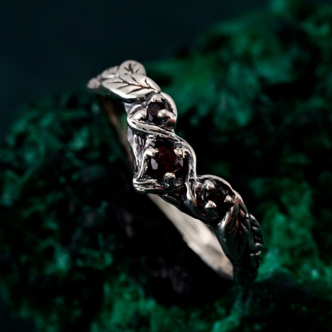 Dance of the Leaves: Gothic Garnet Ring