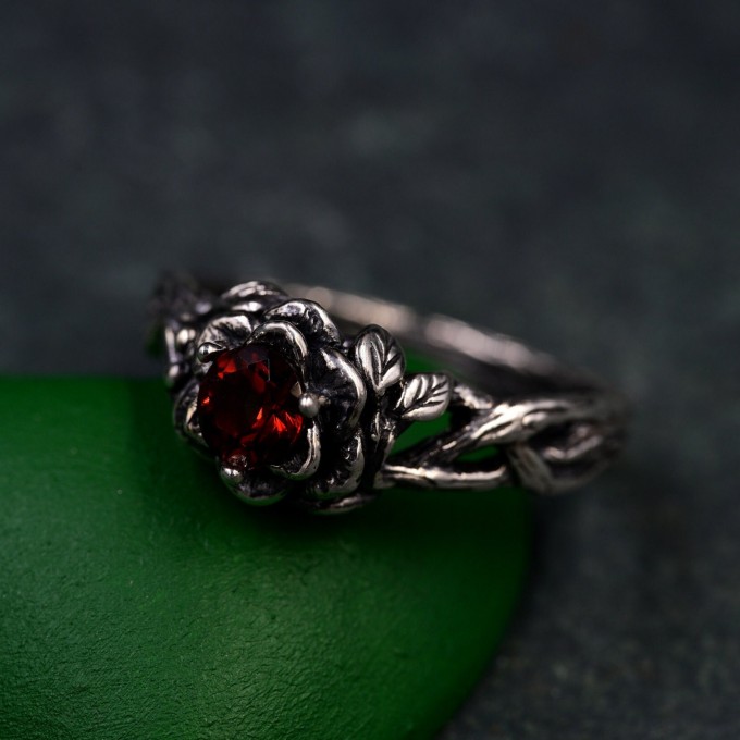 Bloom of Shadows: Gothic Garnet Lotus Ring