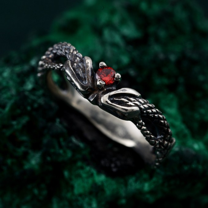Serpentine Embrace Ring: Twisted and Entwined Snake Band