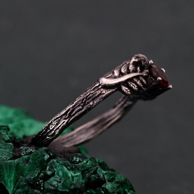 Garnet Fern Branchlet Ring - Woodland Fern Band with Graceful Frond Design